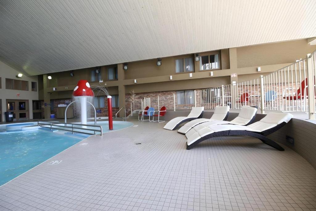 Medicine Hat Inn & Suites Esterno foto
