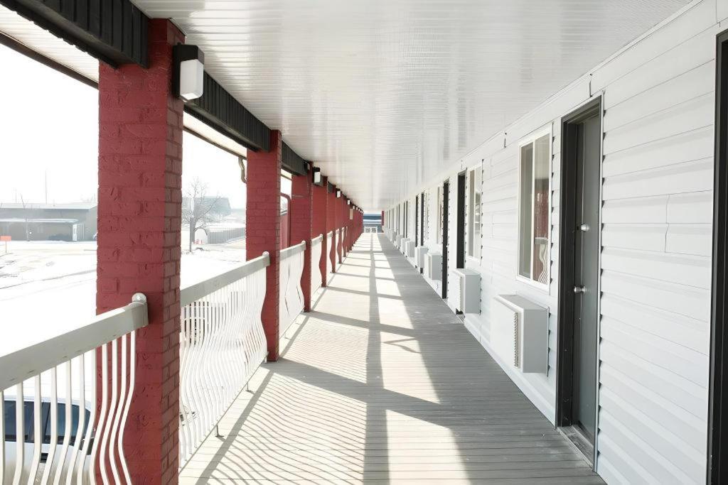 Medicine Hat Inn & Suites Esterno foto