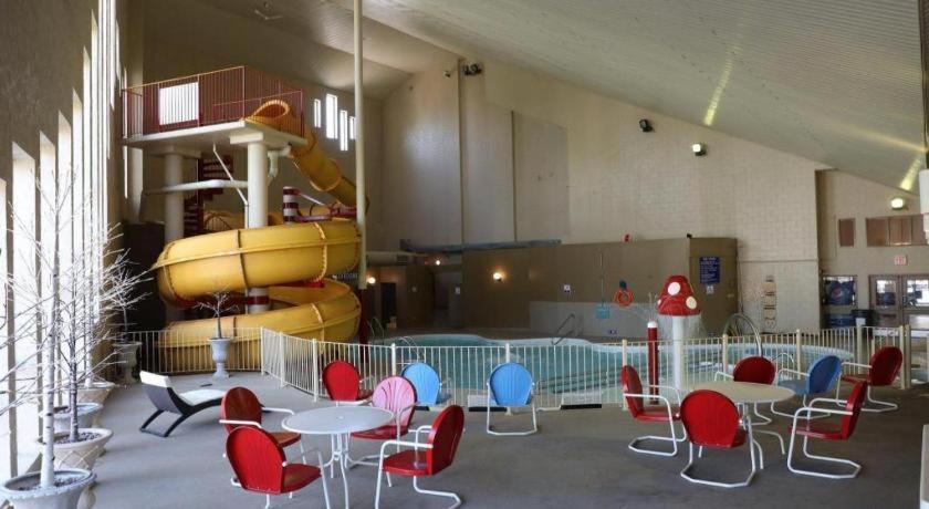 Medicine Hat Inn & Suites Esterno foto