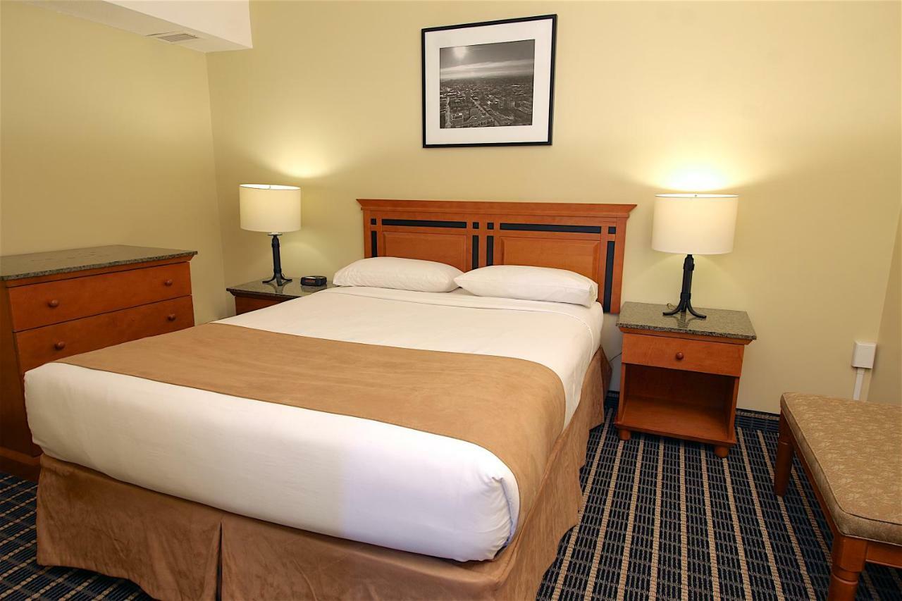 Medicine Hat Inn & Suites Esterno foto