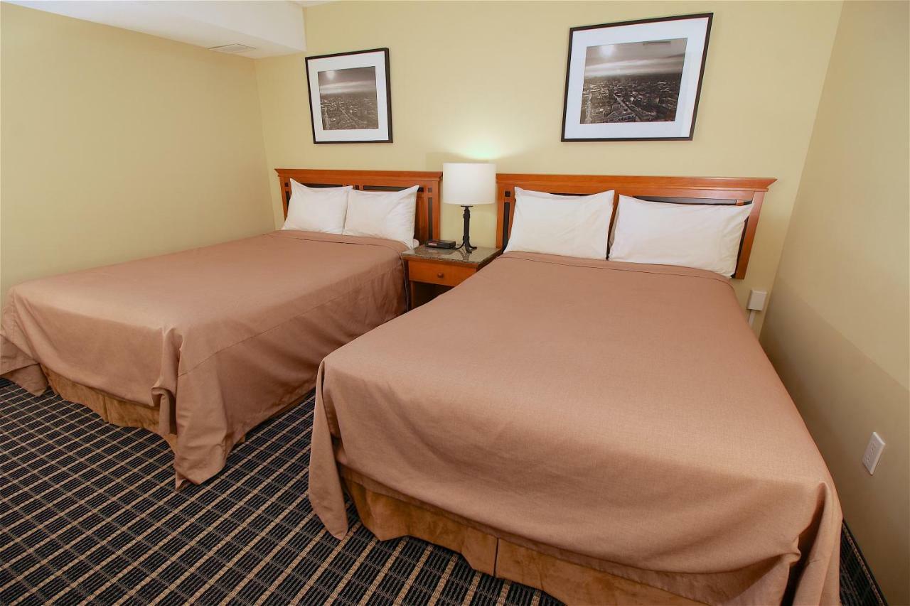 Medicine Hat Inn & Suites Esterno foto
