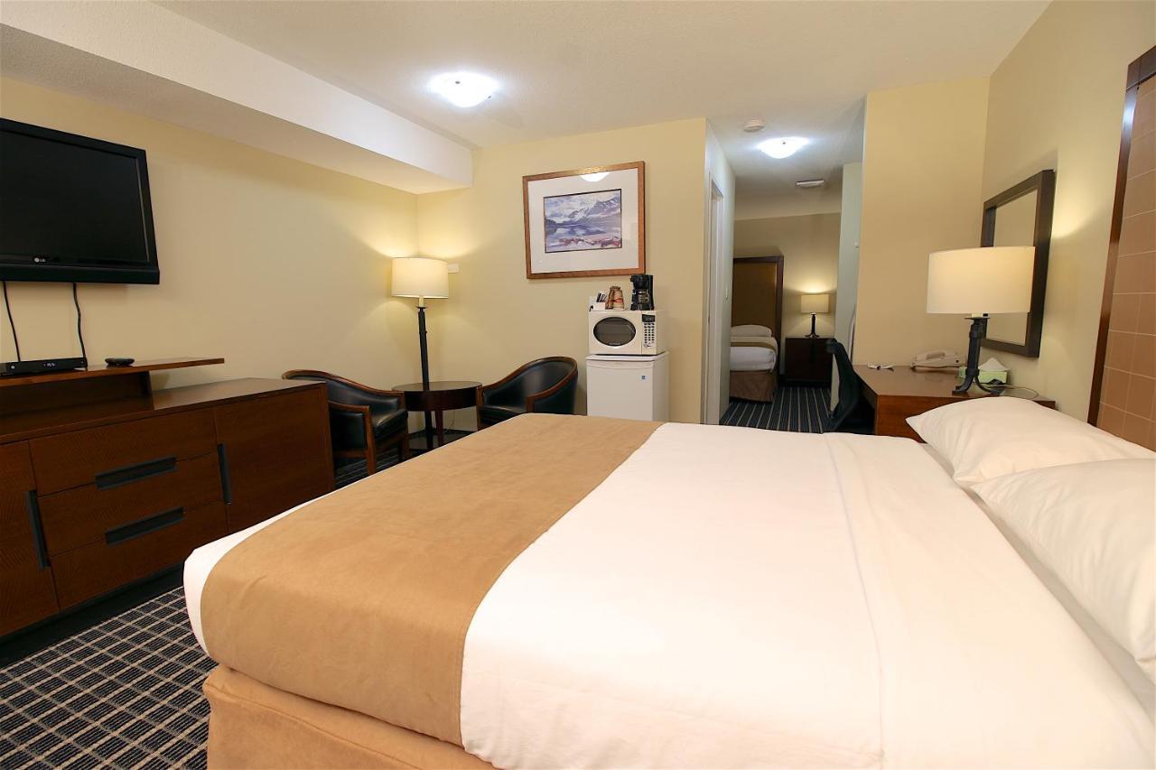 Medicine Hat Inn & Suites Esterno foto